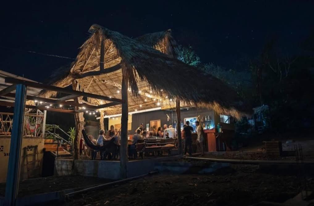 Hostel Raindance Santa Cruz Zewnętrze zdjęcie