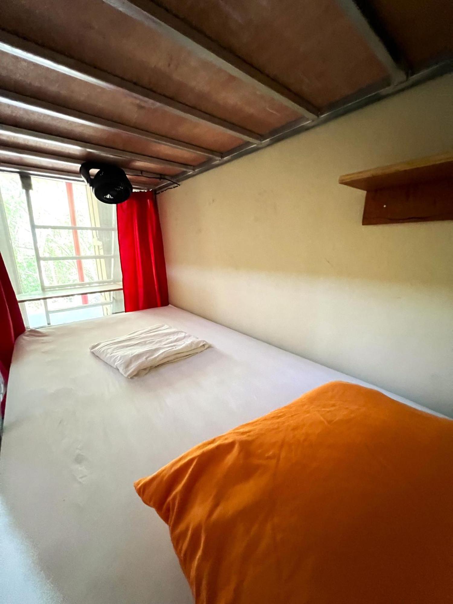 Hostel Raindance Santa Cruz Zewnętrze zdjęcie