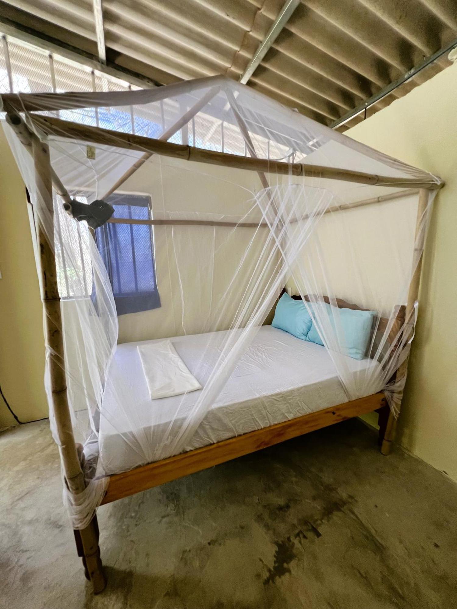 Hostel Raindance Santa Cruz Zewnętrze zdjęcie