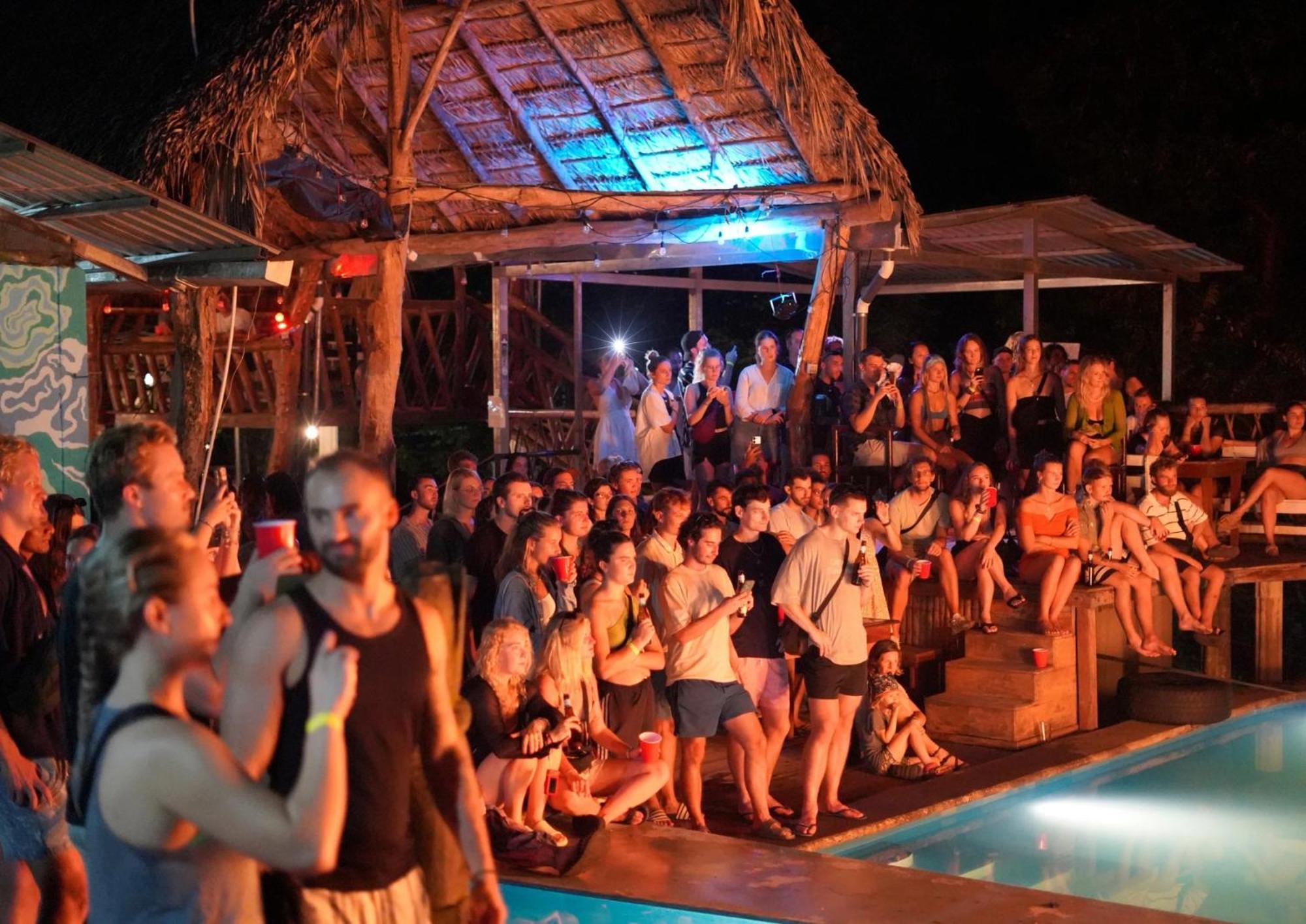 Hostel Raindance Santa Cruz Zewnętrze zdjęcie
