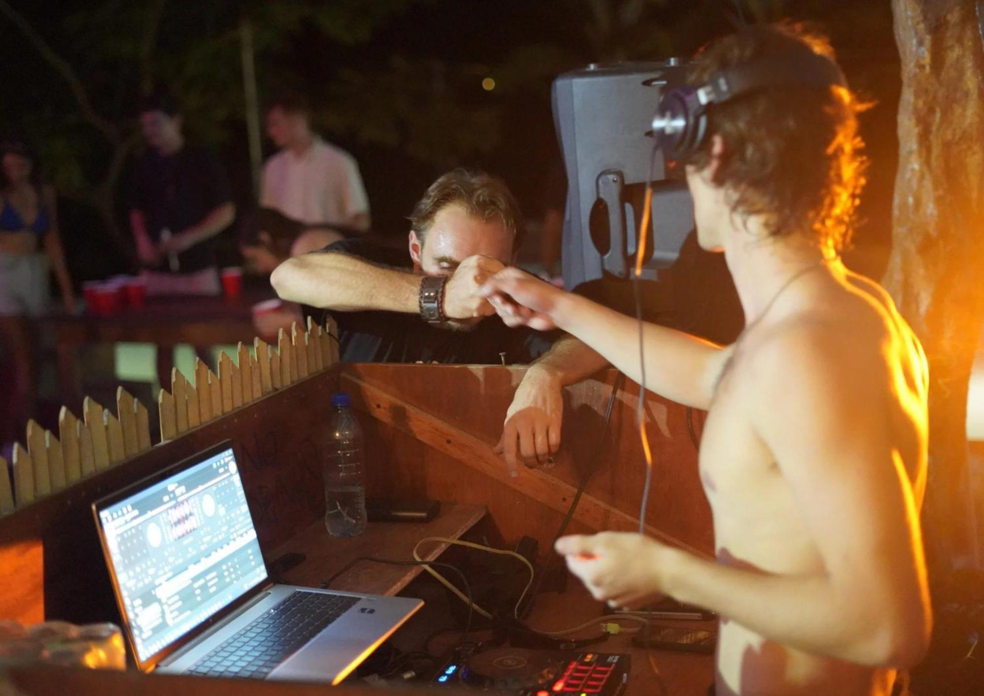 Hostel Raindance Santa Cruz Zewnętrze zdjęcie